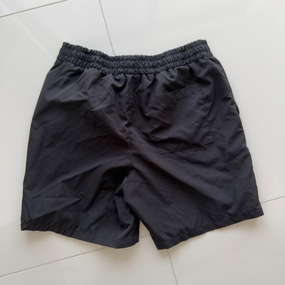 Black shorts - Picture 2 of 2